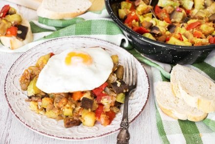 Pisto Manchego is a famous Spanish dish of vegetables sauteed to perfection. It makes a great side dish to grilled meats or a nice breakfast served with fried eggs! | cookingtheglobe.com