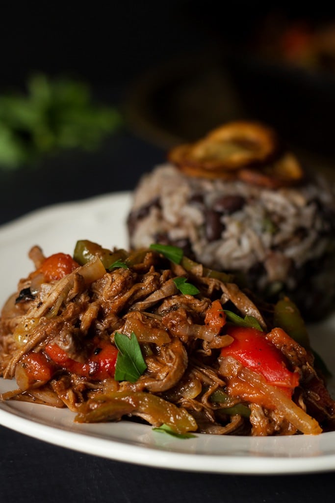 Amazingly tasty authentic Cuban Ropa Vieja recipe. Carribean aroma in your kitchen! #cuba #beef | cookingtheglobe.com