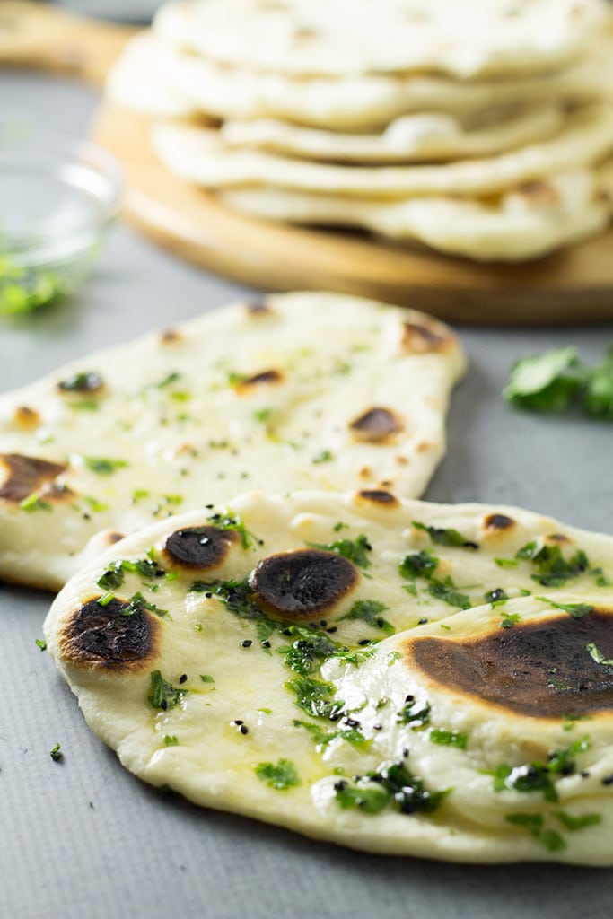 How to make Naan bread at home + authentic Indian recipe #indian #bread | cookingtheglobe.com