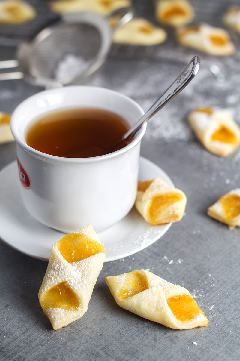 These Polish cream cheese cookies (Kolaczki or Kolacky) will be the best cookies you ever had! | cookingtheglobe.com