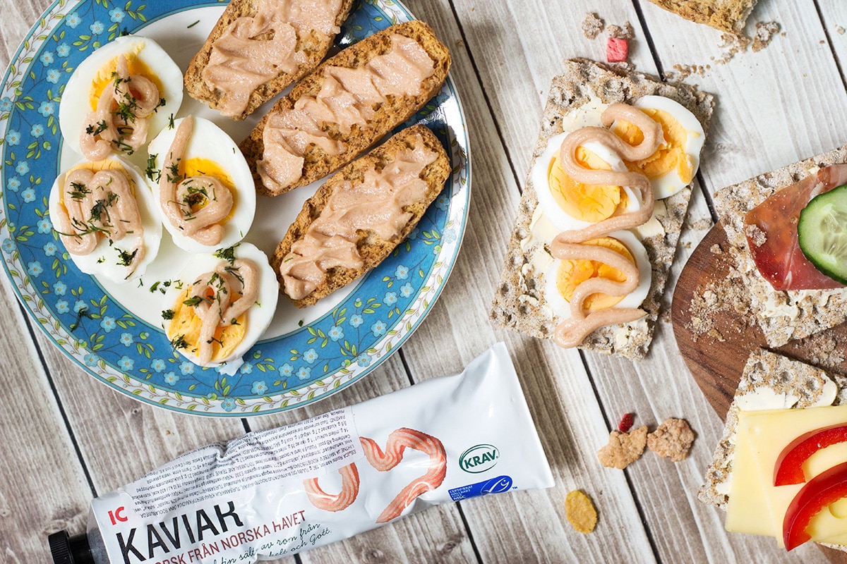 A look at the common Swedish breakfast which features open sandwiches, caviar, eggs and porridge! | cookingtheglobe.com