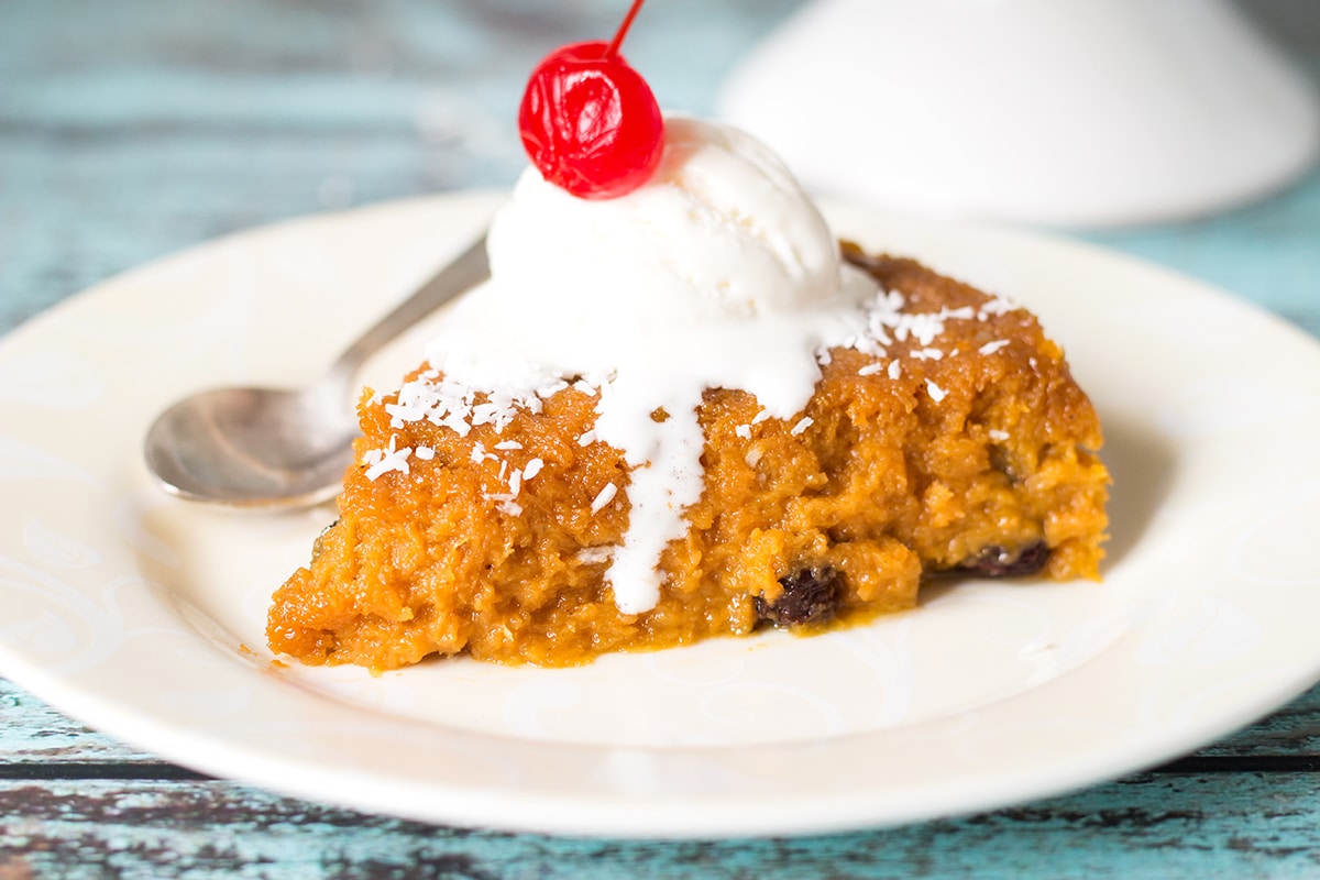 This Jamaican Sweet Potato Pudding or Pone is sweet, with a notes of cinnamon, nutmeg and vanilla! | cookingtheglobe.com