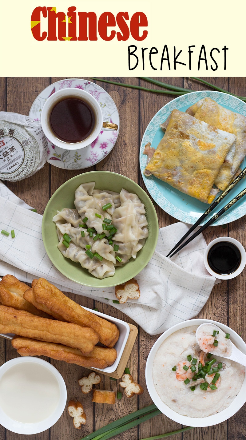 Un aperçu du petit-déjeuner chinois traditionnel comprenant des boulettes, du porridge de riz, des baguettes de pain frites et d'étonnantes crêpes ! | cookingtheglobe.com