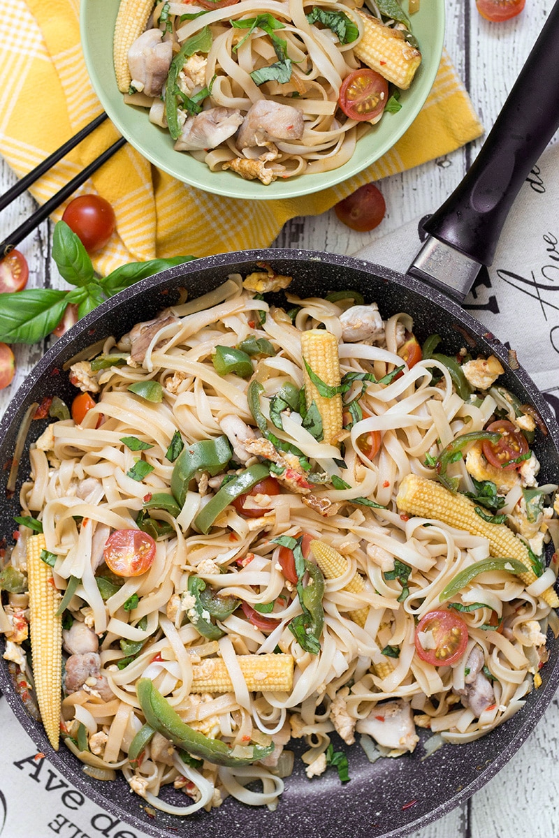 These Thai Drunken Noodles (Pad Kee Mao) are said to be a great hangover cure. I don't know about that, but they are surely perfect as a quick weeknight dinner! | cookingtheglobe.com