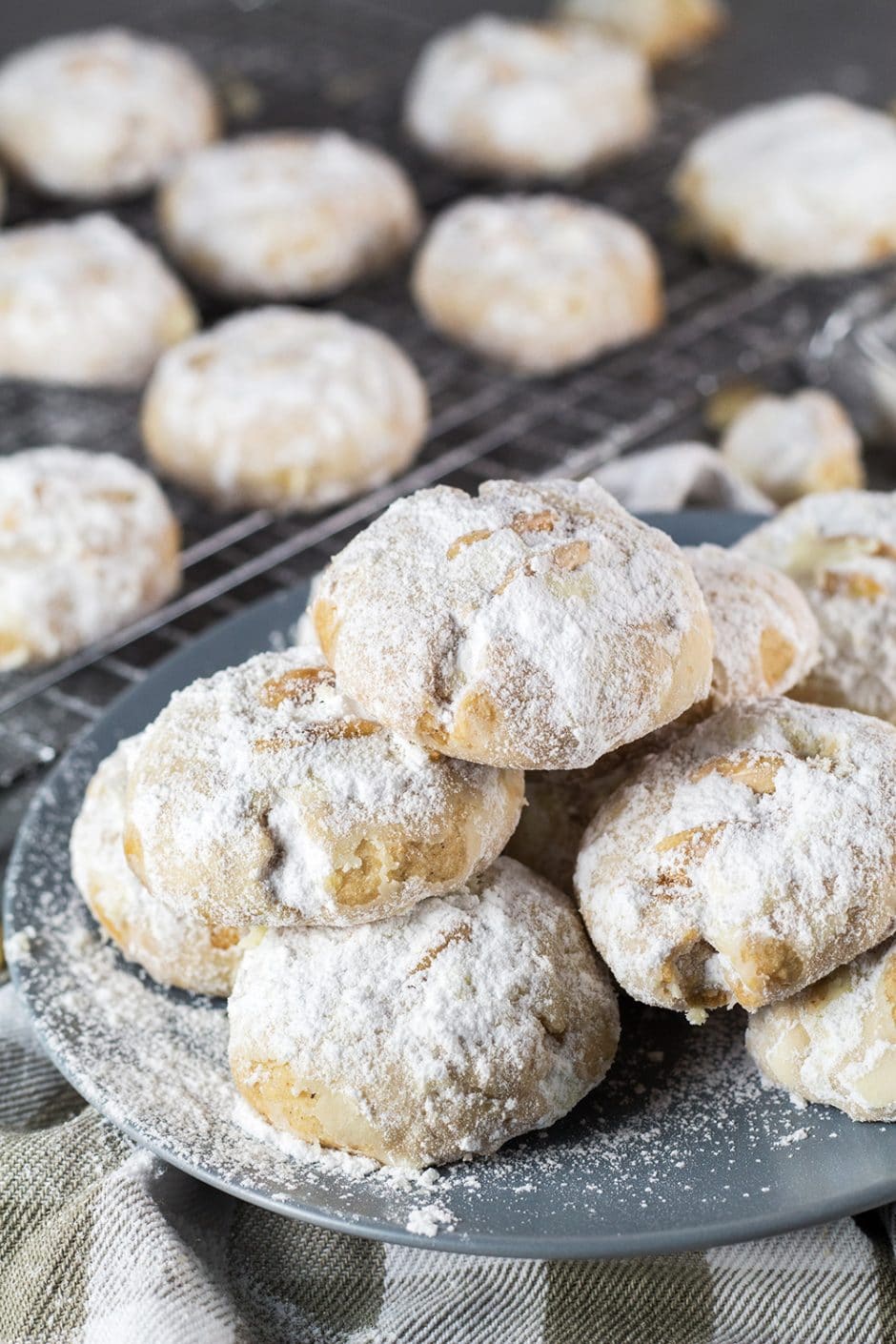 Mexican Wedding Cookies Recipe (with Almonds) Cooking