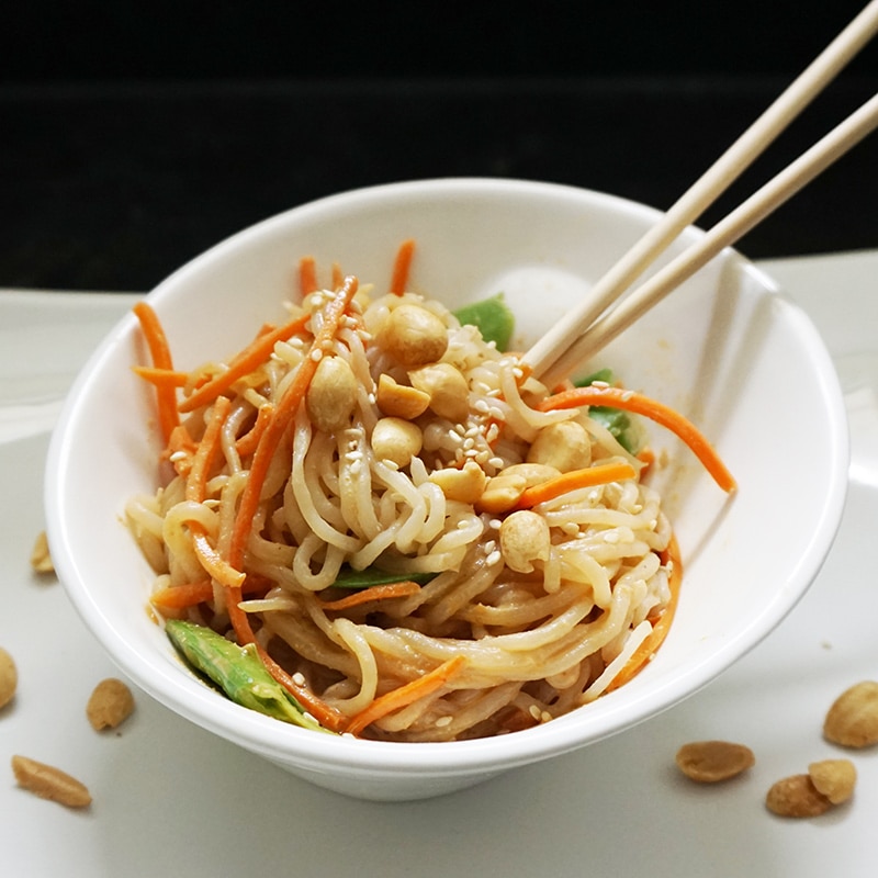 21 outstanding Shirataki Noodle Recipes to Enjoy This Zero-Calorie No-Carb Pasta from Japan! #glutenfree #paleo #keto #lowcarb | cookingtheglobe.com