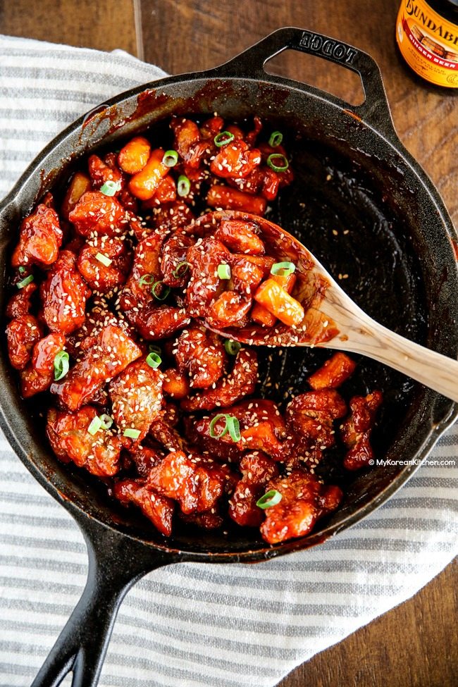 24 ridiculously addictive Gochujang recipes to enjoy this sweet and spicy Korean chili paste! #Korean #Asian #spicy | cookingtheglobe.com