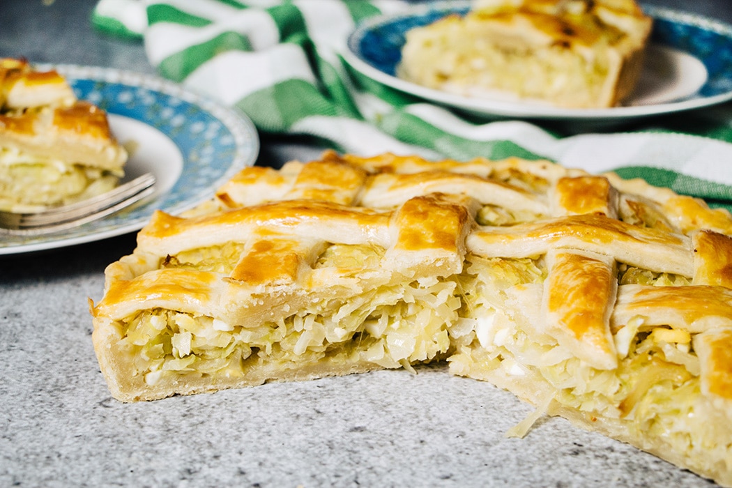 Russian cabbage pie stuffing