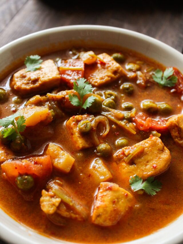 Aloo Matar Paneer - 30 Minute Indian Curry Recipe - Cooking The Globe