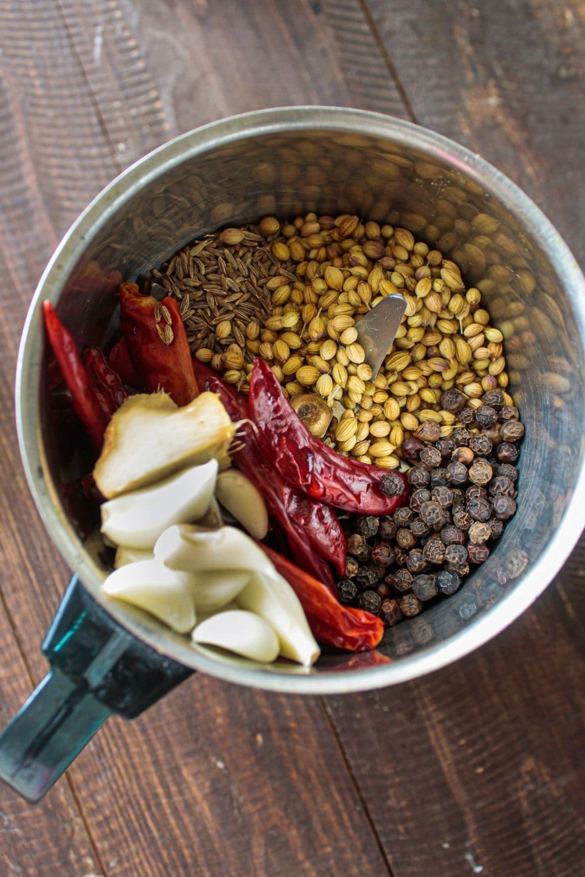 Vindaloo paste ingredients in chutney grinder