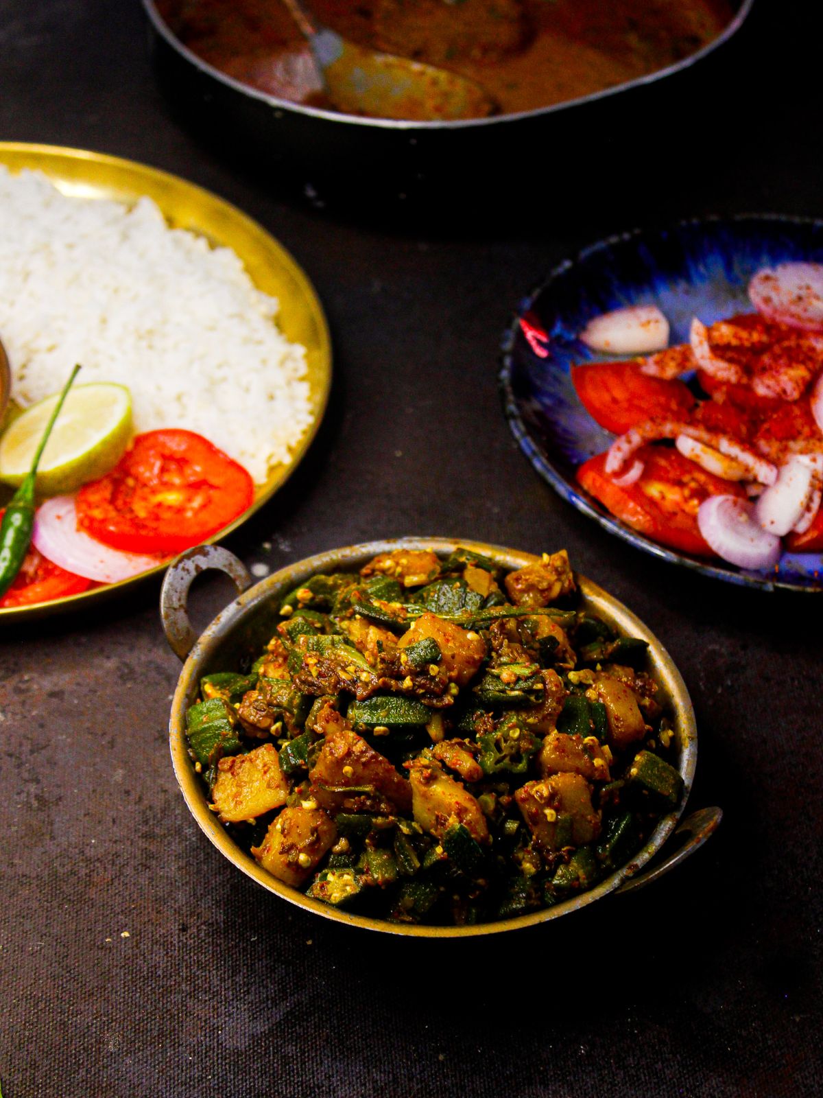 Aloo bhindi served in a wok