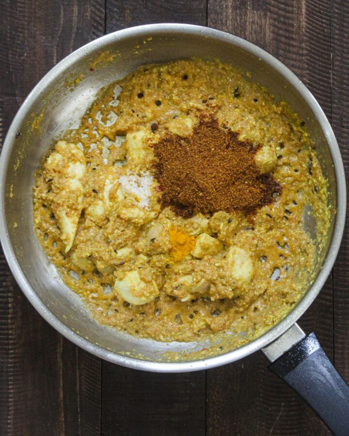 Simple Indian Chicken Curry - Cooking The Globe