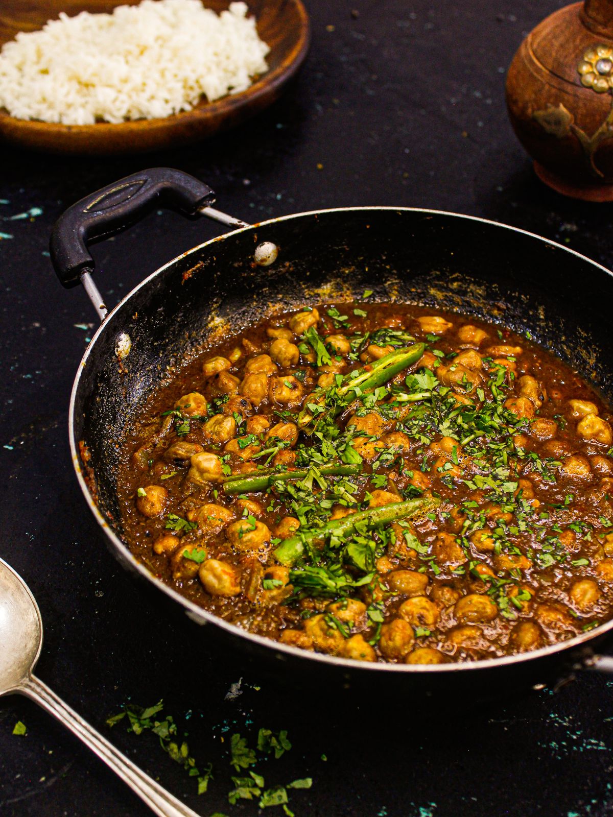 skillet of chickpea curry