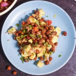 Featured Img of Black Chickpea Chaat-Healthy Indian Snack
